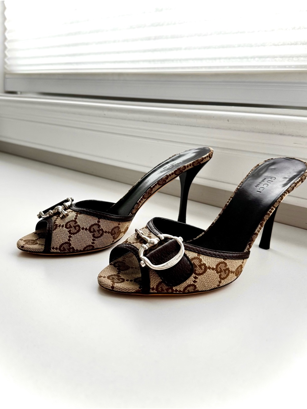 Gucci Beige Brown Monogram Buckle Mules size 38.5 - Picture 2 of 3